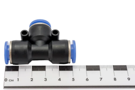 Фитинг т-образный пластик 10мм (auto-gur)