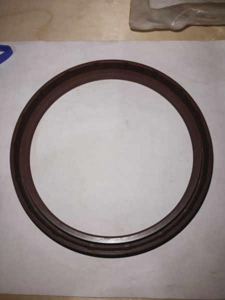 Сальник коленвала задний камаз,газ,паз дв.cummins isbe,isde,4bt,6bt,6ct,isf 3.8  (wayteko)